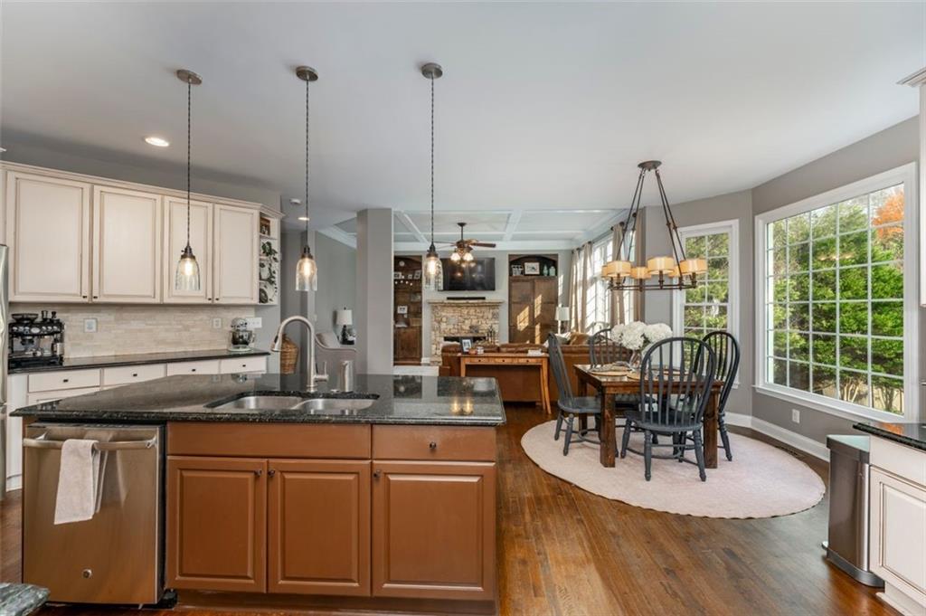 Marietta, Georgia, 30064, United States, 5 Bedrooms Bedrooms, ,5 BathroomsBathrooms,Residential,For Sale,2003371