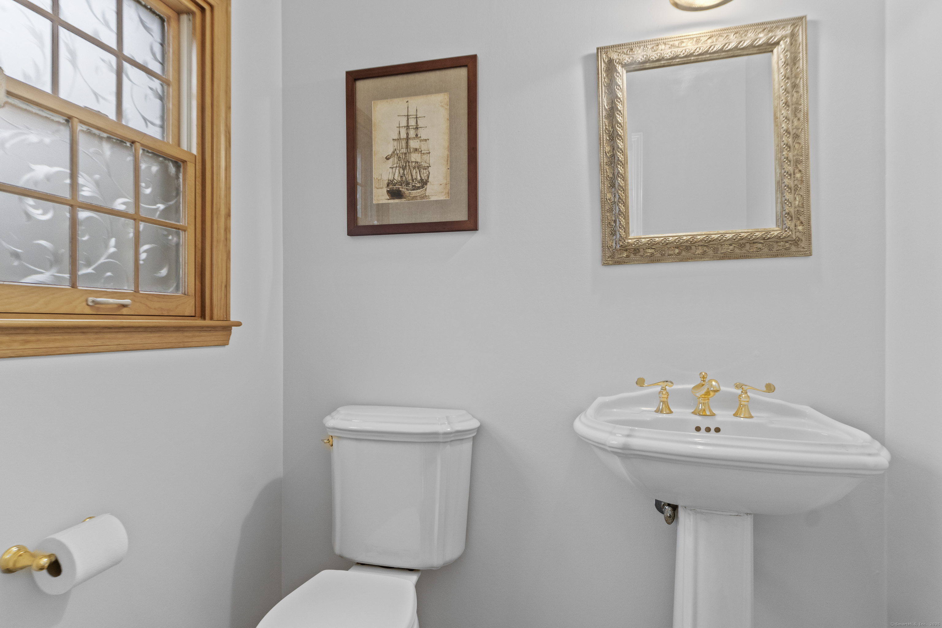 Monroe, Connecticut, 06468, United States, 5 Bedrooms Bedrooms, ,4 BathroomsBathrooms,Residential,For Sale,1744682