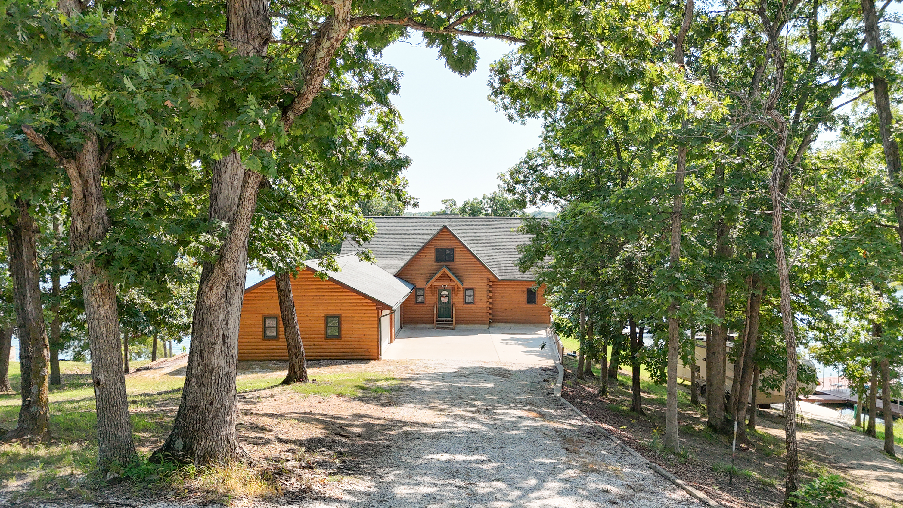 Keytesville, Missouri, 65261, United States, 4 Bedrooms Bedrooms, ,Residential,For Sale,1910439