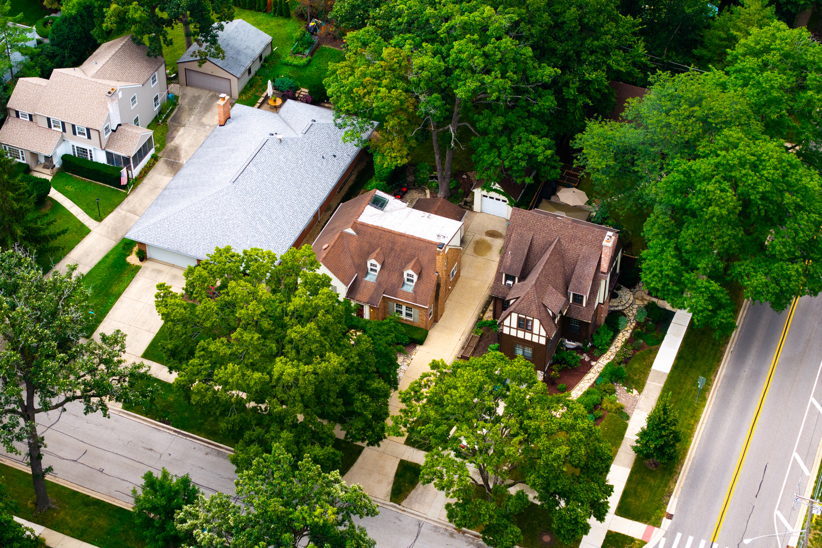 Downers Grove, Illinois, 60515, United States, 3 Bedrooms Bedrooms, ,3 BathroomsBathrooms,Residential,For Sale,1925036