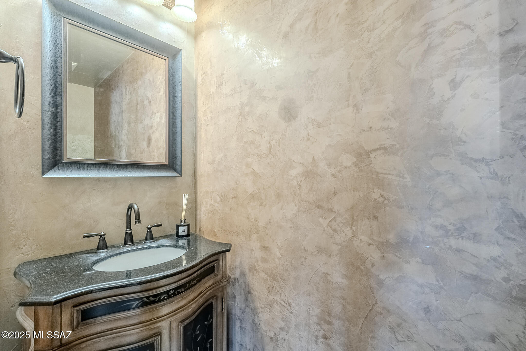Oro Valley, Arizona, 85755, United States, 5 Bedrooms Bedrooms, ,3 BathroomsBathrooms,Residential,For Sale,1918378