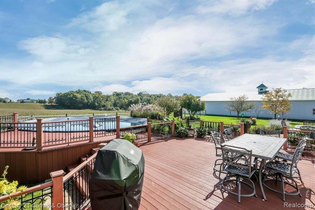 Jackson, Michigan, 49201, United States, 4 Bedrooms Bedrooms, ,3 BathroomsBathrooms,Residential,For Sale,1980498