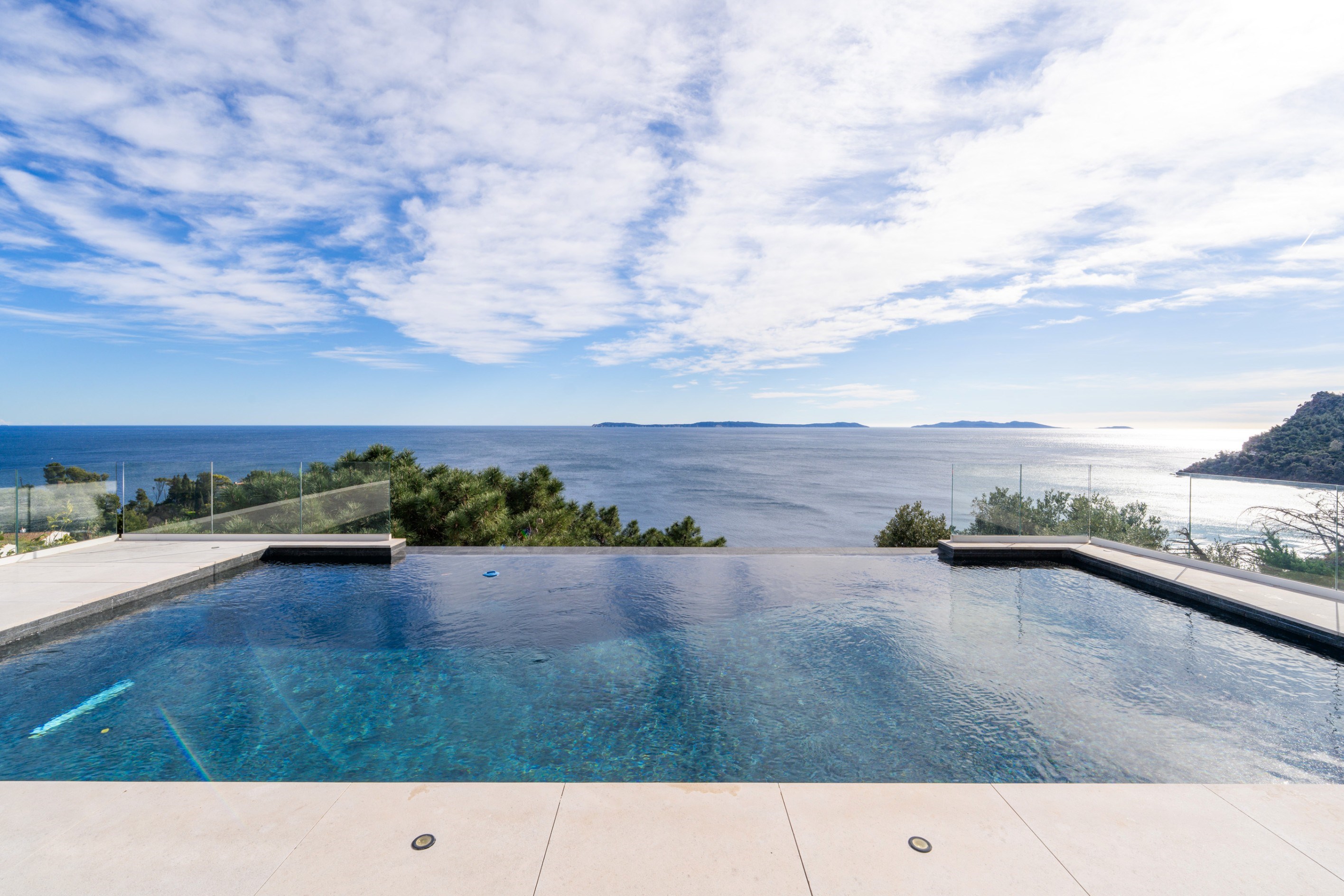  Rayol Canadel – Exceptional Contemporary Villa with Panoramic Sea View over Cap… - 物件實景