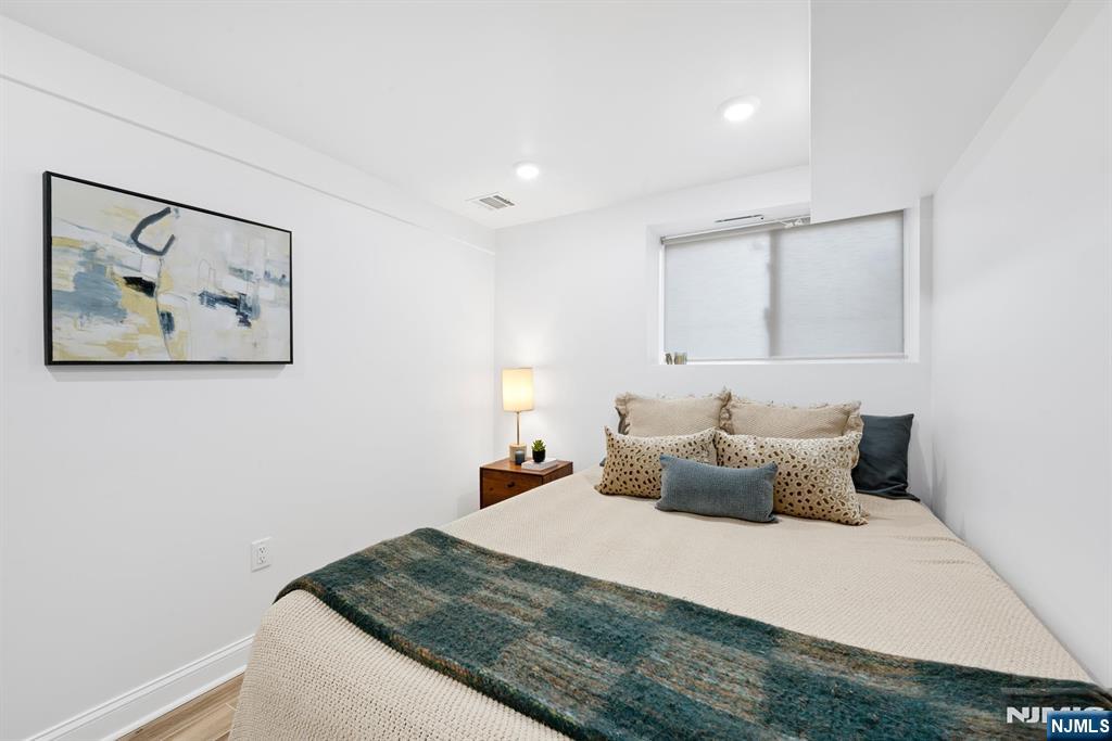 Jersey City, New Jersey, 07307, United States, 3 Bedrooms Bedrooms, ,3 BathroomsBathrooms,Residential,For Sale,1966412