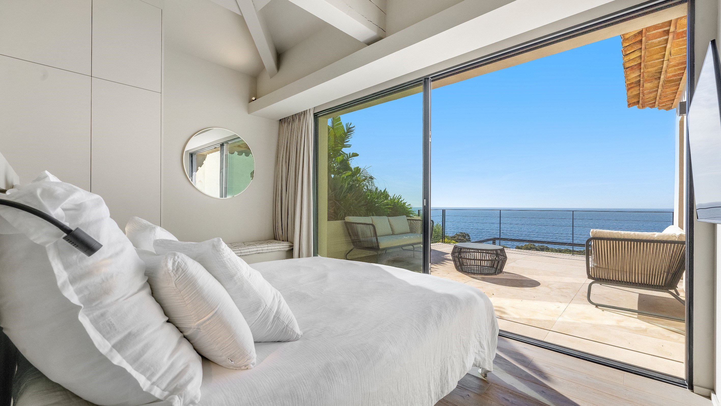  Les Issambres, stunning contemporary home for sale, panoramic sea views close t… - 物件實景