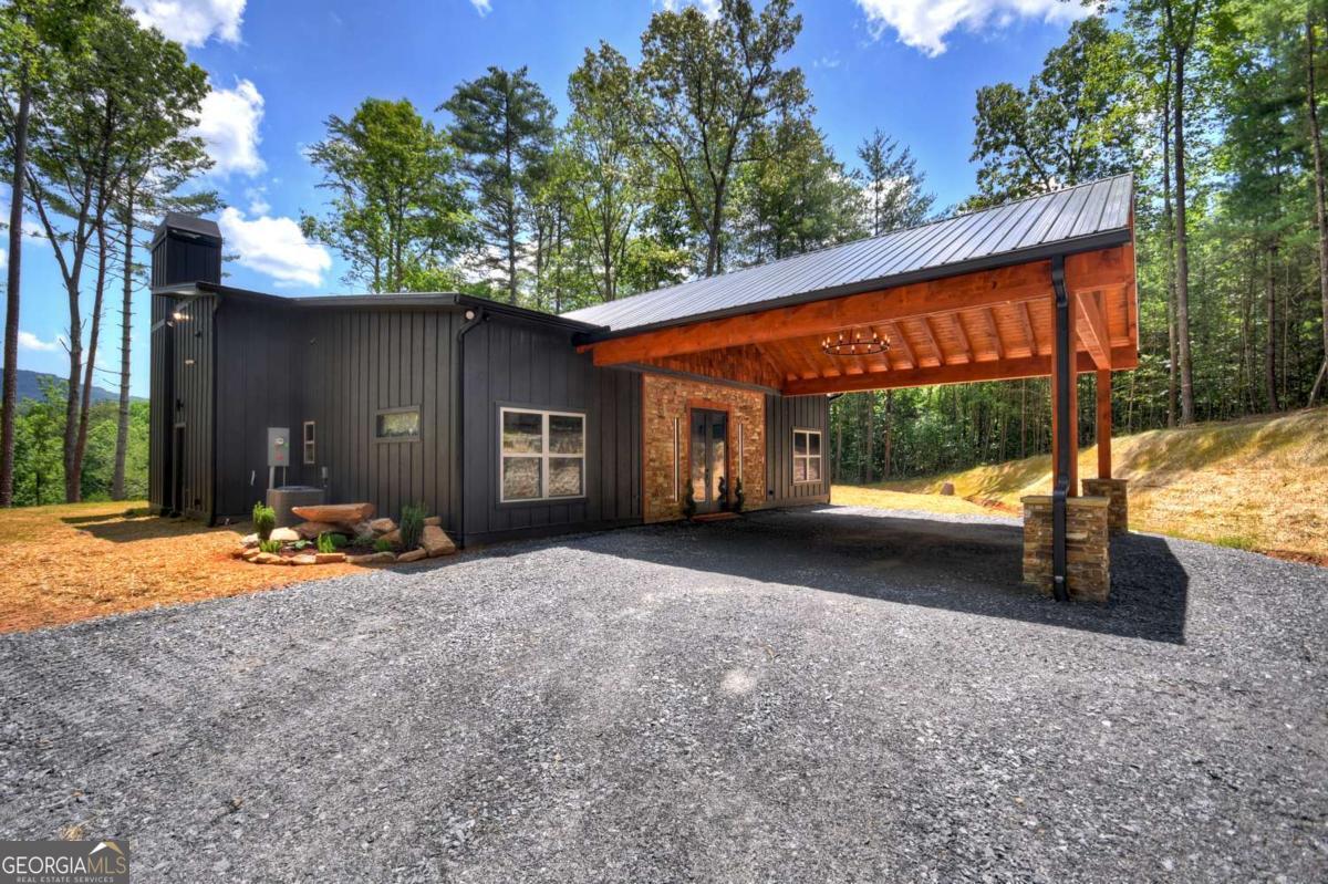 Mineral Bluff, Georgia, 30559, United States, 3 Bedrooms Bedrooms, ,3 BathroomsBathrooms,Residential,For Sale,2008232