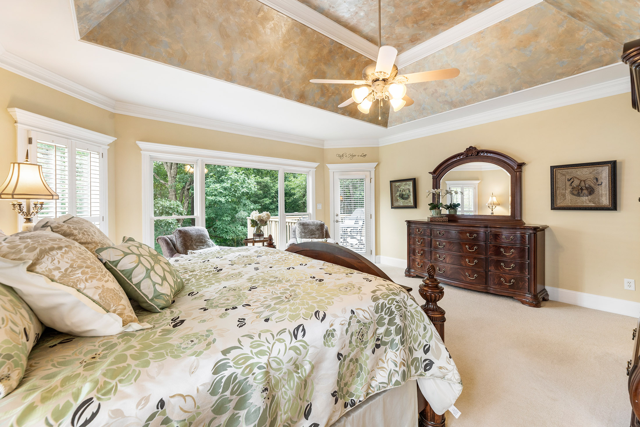  Tucked Among Mature Hardwoods on a Private 1.25+/- Acre River Lot - 物件實景