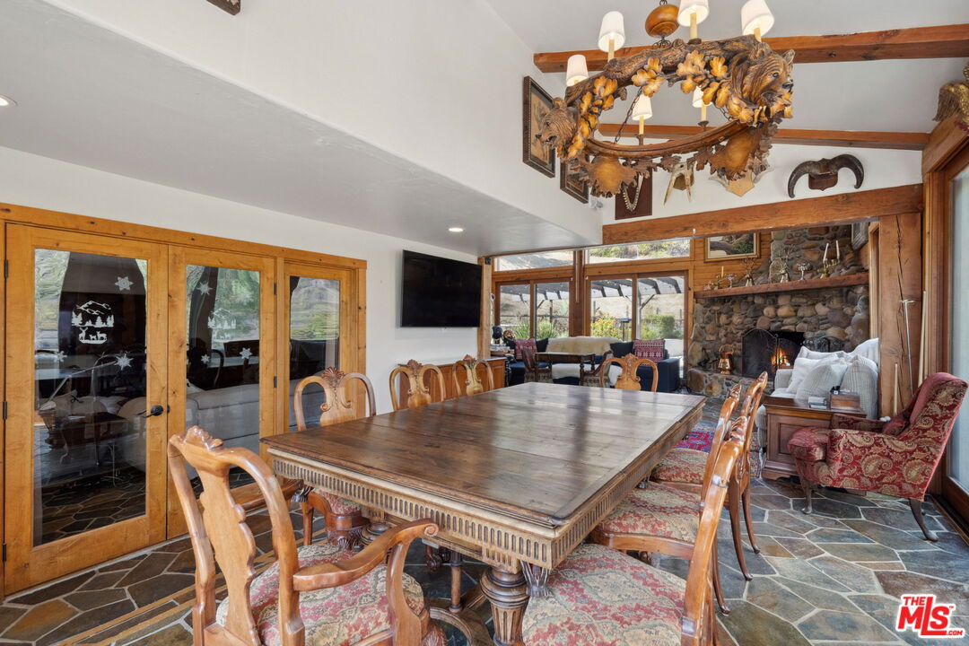 Calabasas, California, 91302, United States, 4 Bedrooms Bedrooms, ,3 BathroomsBathrooms,Residential,For Sale,1708601