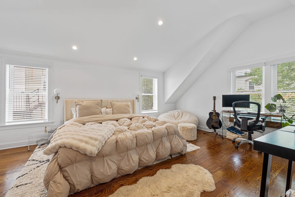Boston, Massachusetts, 02128, United States, 3 Bedrooms Bedrooms, ,3 BathroomsBathrooms,Residential,For Sale,1904781