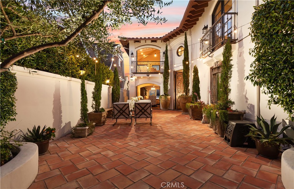 Corona del Mar, California, 92625, United States, 4 Bedrooms Bedrooms, ,4 BathroomsBathrooms,Residential,For Sale,1874360