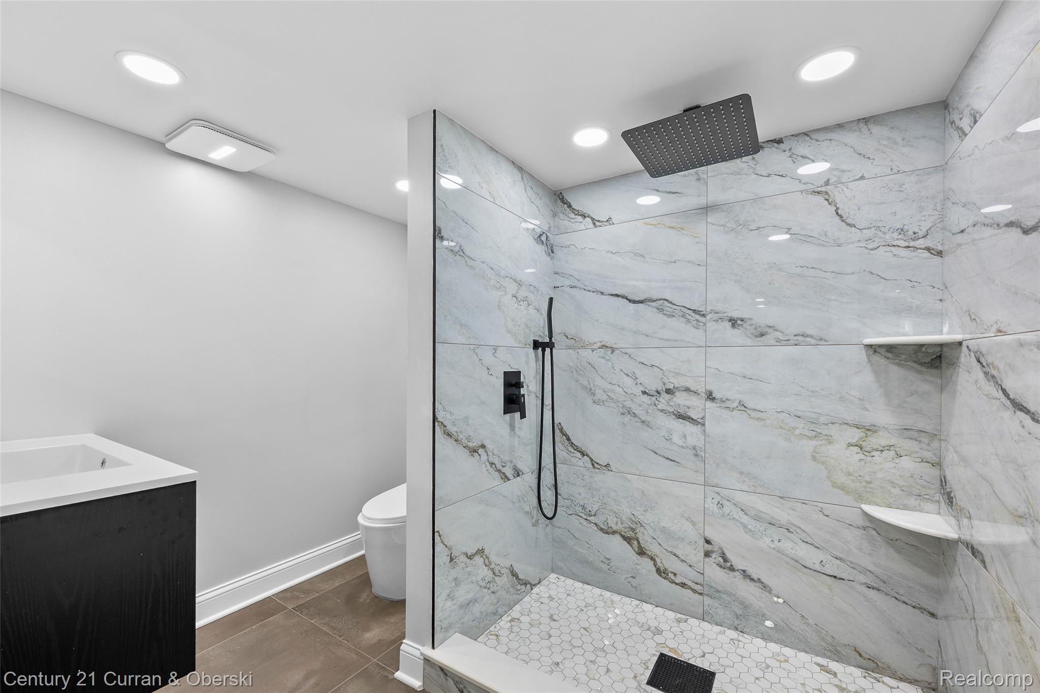 Dearborn, Michigan, 48124, United States, 4 Bedrooms Bedrooms, ,3 BathroomsBathrooms,Residential,For Sale,1979492