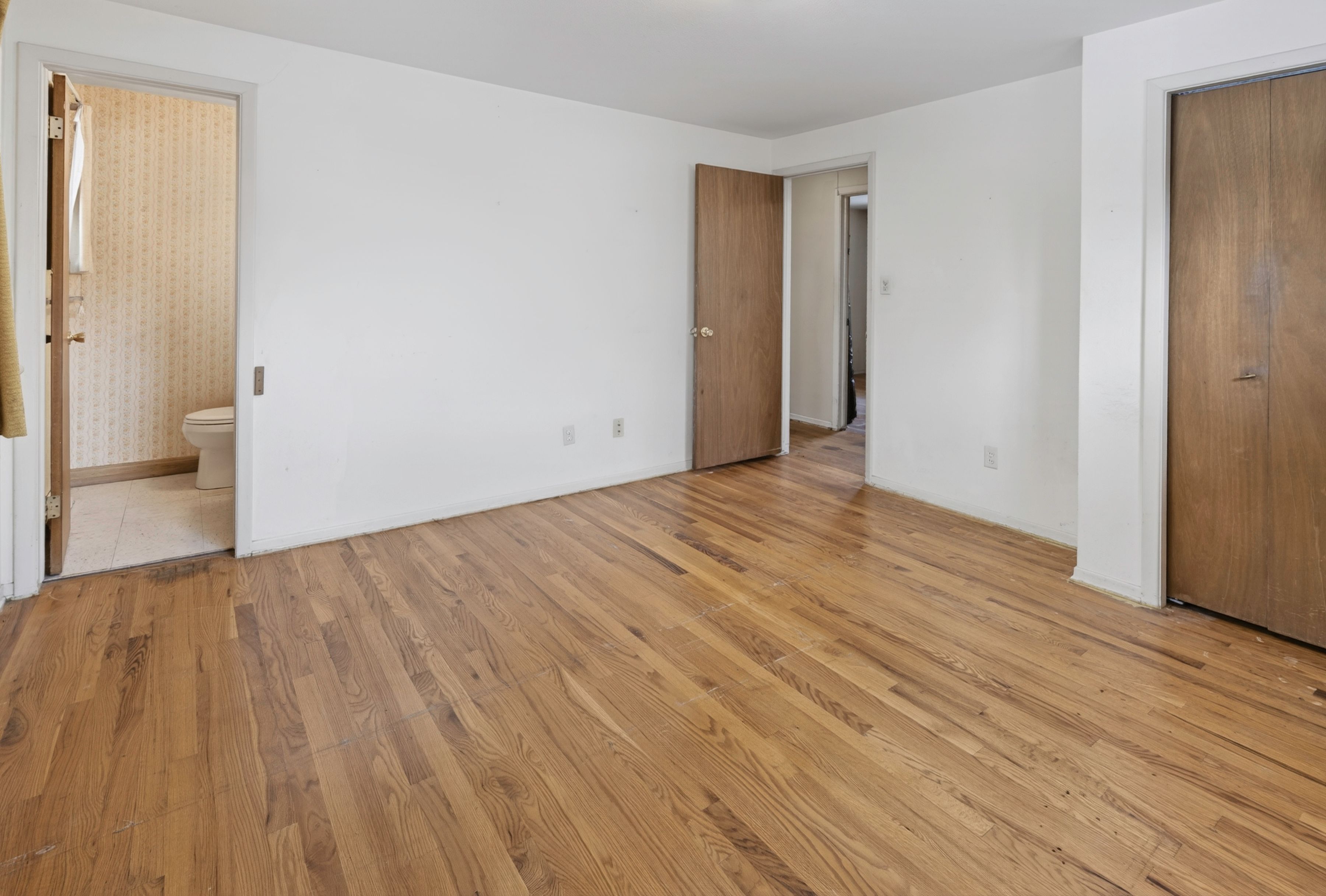  Opportunity Knocks with this Sprawling Ranch Home in Keewaydin Meadows - 物件實景