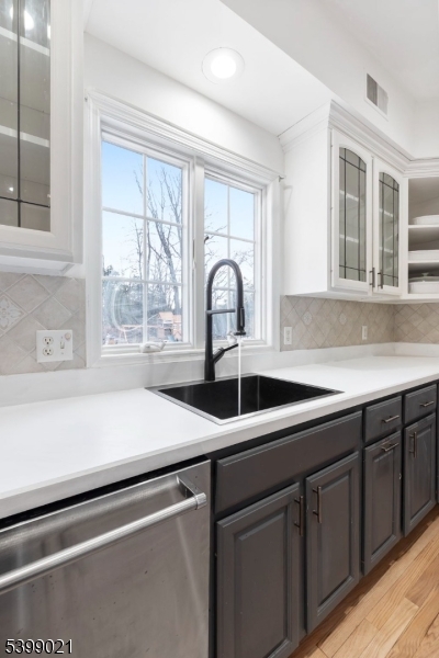 Lafayette Twp., New Jersey, 07848, United States, 5 Bedrooms Bedrooms, ,4 BathroomsBathrooms,Residential,For Sale,2003024