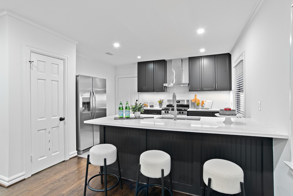 Dallas, Texas, 75203, United States, 2 Bedrooms Bedrooms, ,2 BathroomsBathrooms,Residential,For Sale,1993579