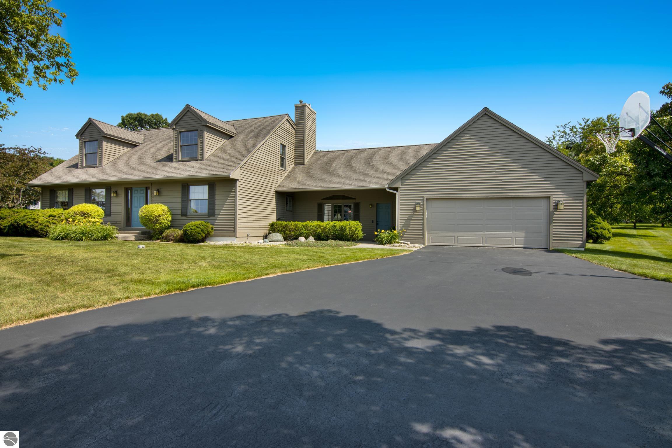 Traverse City, Michigan, 49686, United States, 5 Bedrooms Bedrooms, ,1 BathroomBathrooms,Residential,For Sale,1900591