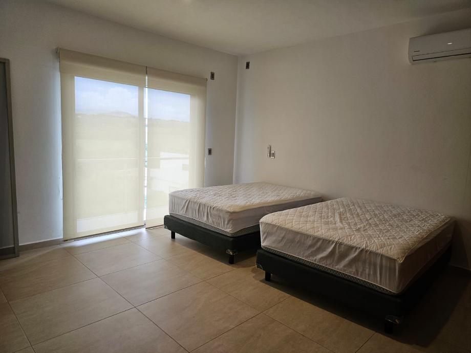 Atlatlahucan, Morelos, 62847, Mexico, 4 Bedrooms Bedrooms, ,4 BathroomsBathrooms,Residential,For Sale,1918557