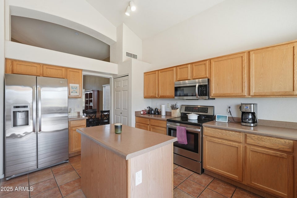 Phoenix, Arizona, 85045, United States, 4 Bedrooms Bedrooms, ,3 BathroomsBathrooms,Residential,For Sale,2005317