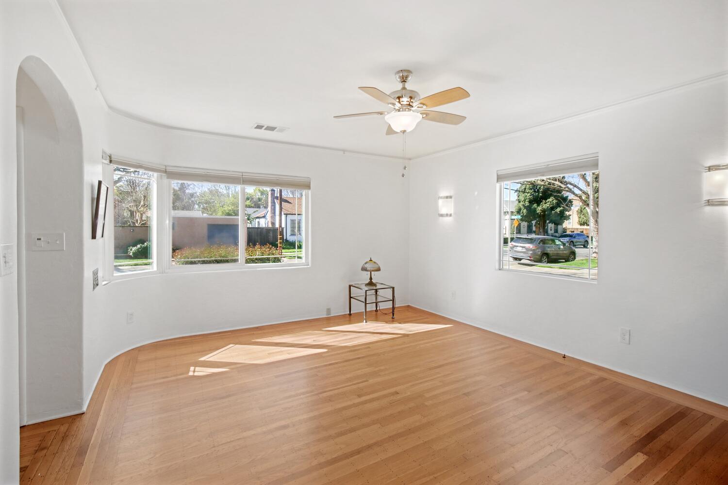 Sacramento, California, 95816, United States, ,Residential,For Sale,1862209