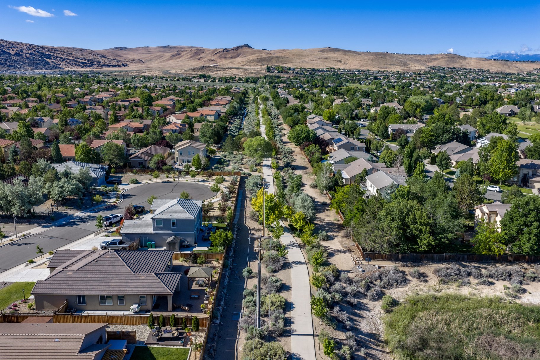  Welcome to 7239 Early Dawn Court, located in desirable Wingfield Springs - 物件實景
