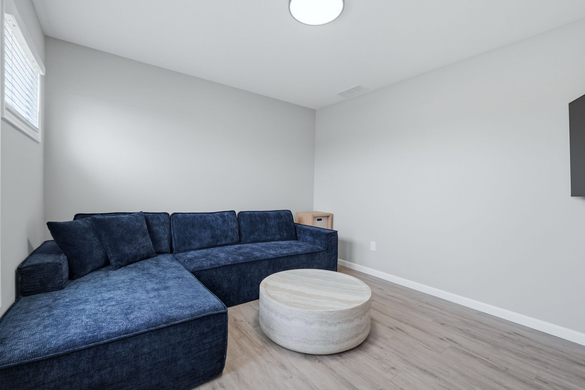  Move-in Four Bedroom Home Loaded with Upgrades - 物件實景