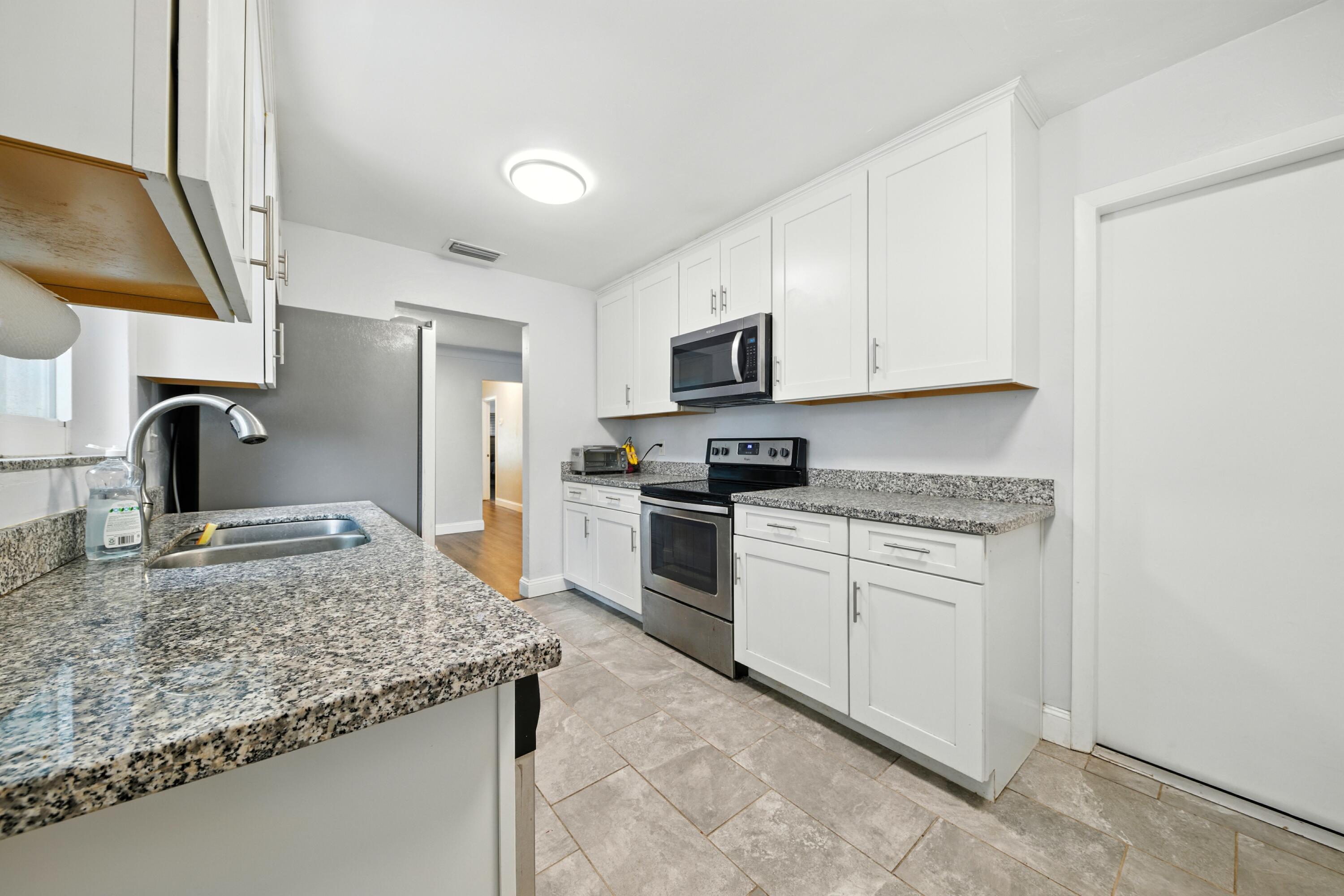 Boynton Beach, Florida, 33435, United States, 2 Bedrooms Bedrooms, ,2 BathroomsBathrooms,Residential,For Sale,1932647