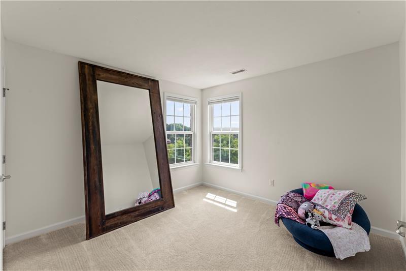 Canonsburg, Pennsylvania, 15317, United States, 5 Bedrooms Bedrooms, ,4 BathroomsBathrooms,Residential,For Sale,1914664