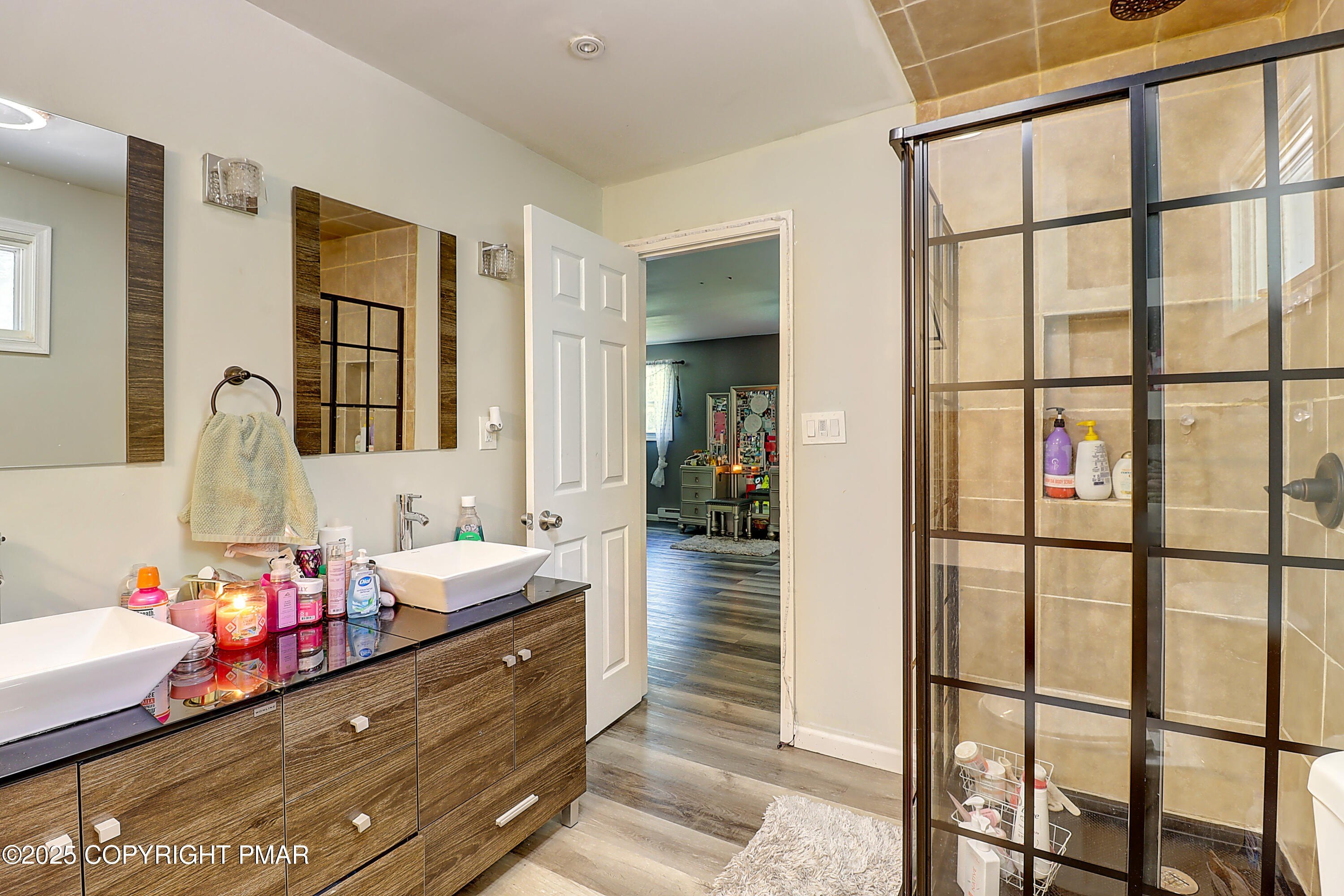 Blakeslee, Pennsylvania, 18610, United States, 4 Bedrooms Bedrooms, ,4 BathroomsBathrooms,Residential,For Sale,1982561