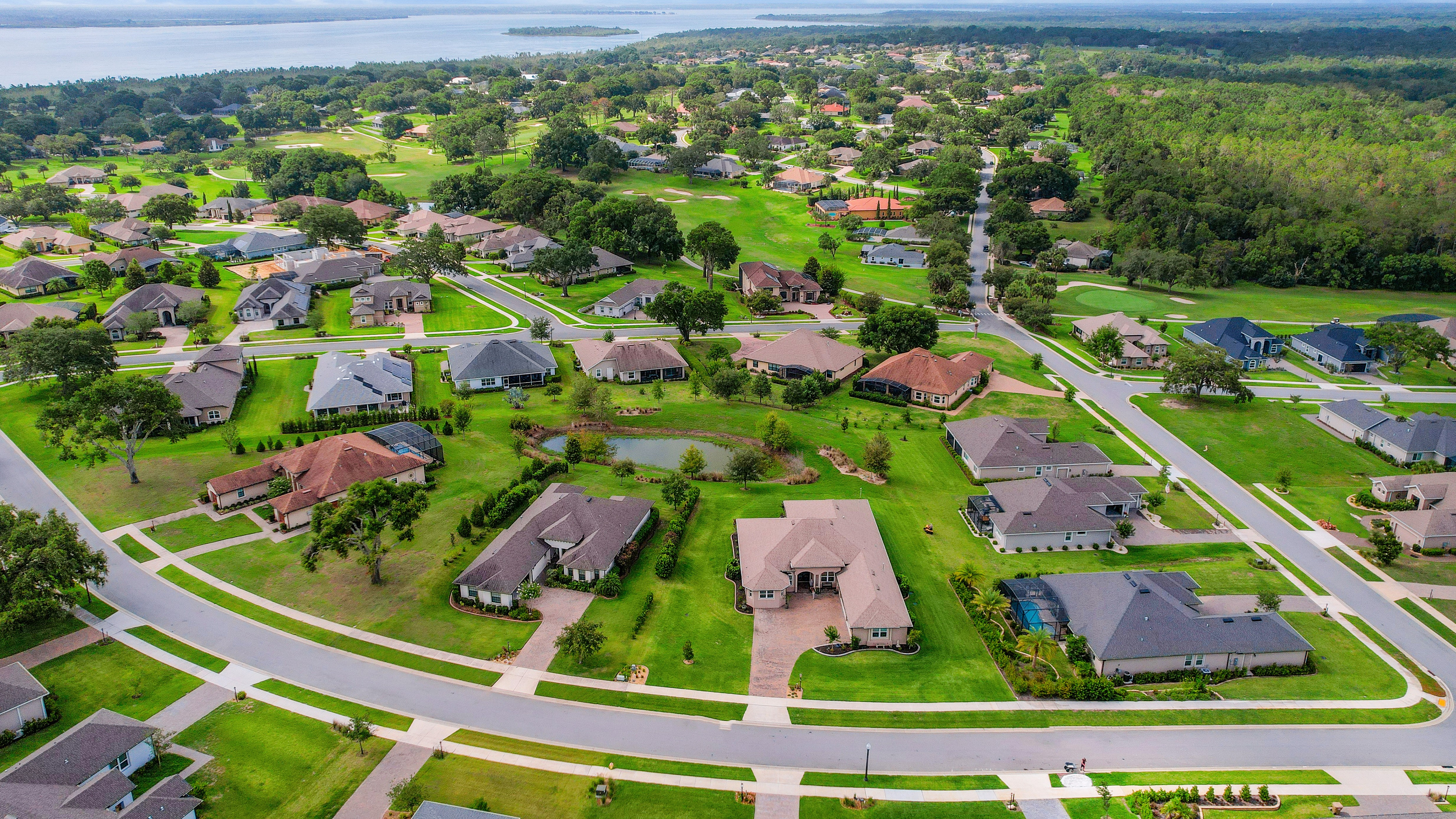 Lady Lake, Florida, 32159, United States, 4 Bedrooms Bedrooms, ,3 BathroomsBathrooms,Residential,For Sale,1945025