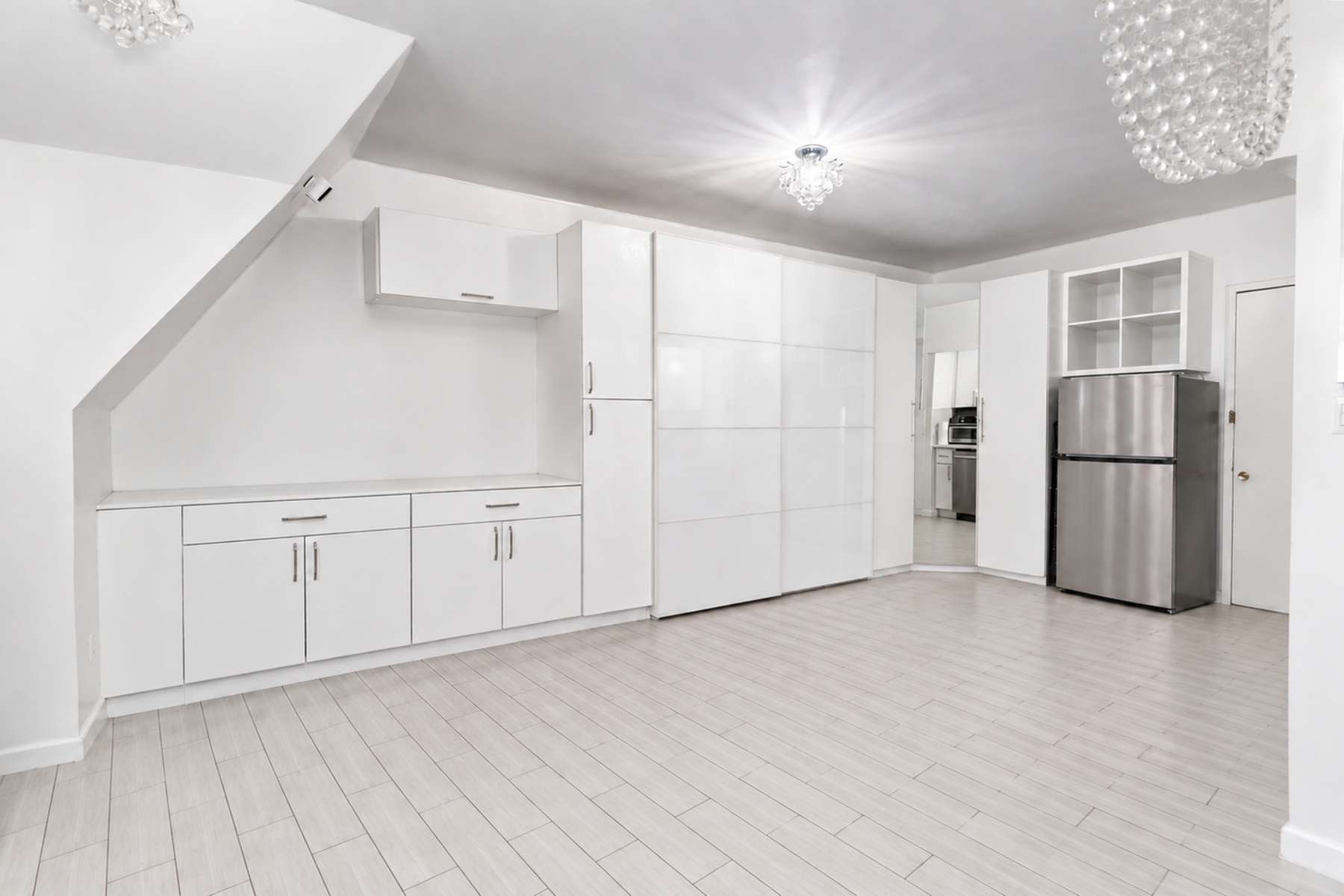  ?BEAUTIFULLY RENOVATED SPACIOUS STUDIO IN PRIME LOCATION? - 物件實景