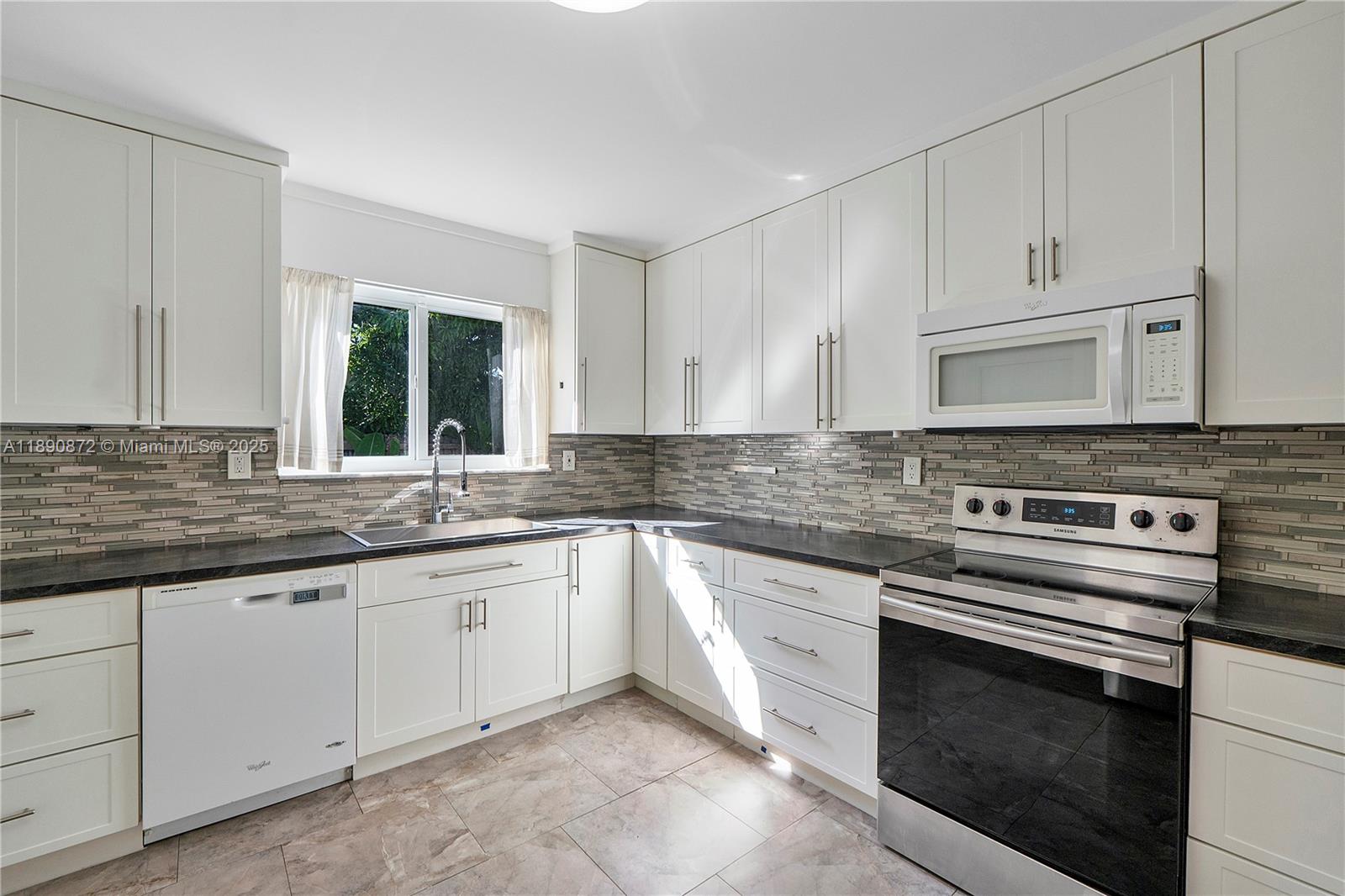 Pembroke Park, Florida, 33023, United States, 3 Bedrooms Bedrooms, ,2 BathroomsBathrooms,Residential,For Sale,1985513