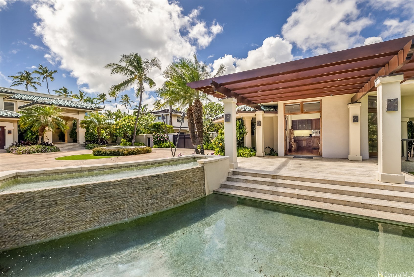 Honolulu, Hawaii, 96825, United States, 6 Bedrooms Bedrooms, ,8 BathroomsBathrooms,Residential,For Sale,1900933