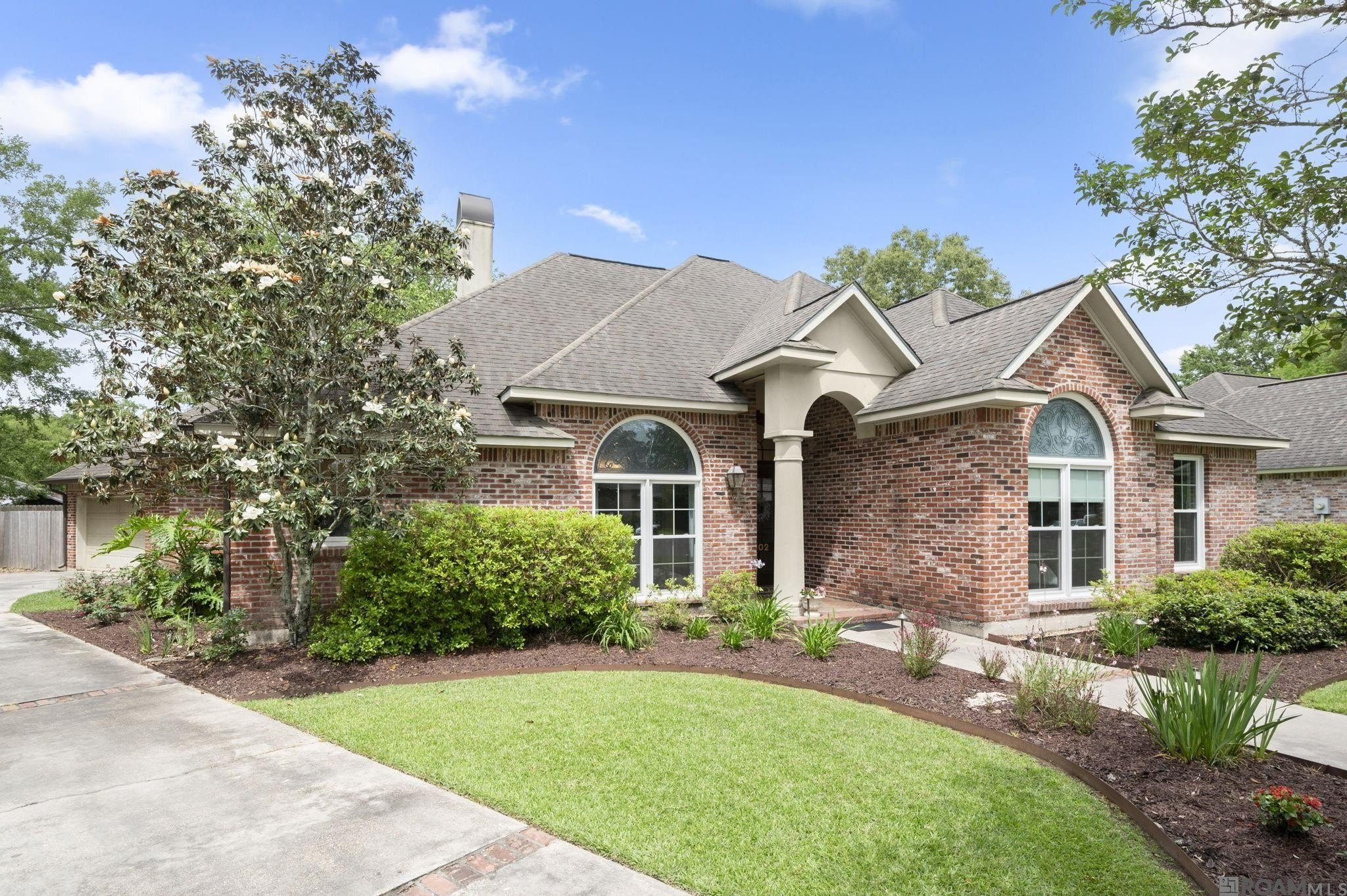 Baton Rouge, Louisiana, 70810, United States, 4 Bedrooms Bedrooms, ,3 BathroomsBathrooms,Residential,For Sale,2037860