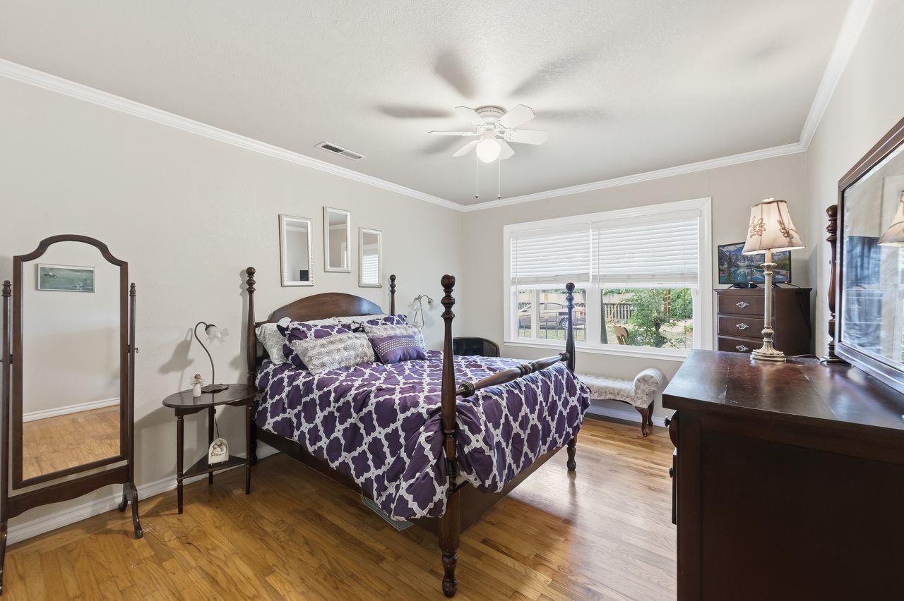 Redwood City, California, 94063, United States, ,Residential,For Sale,1990939