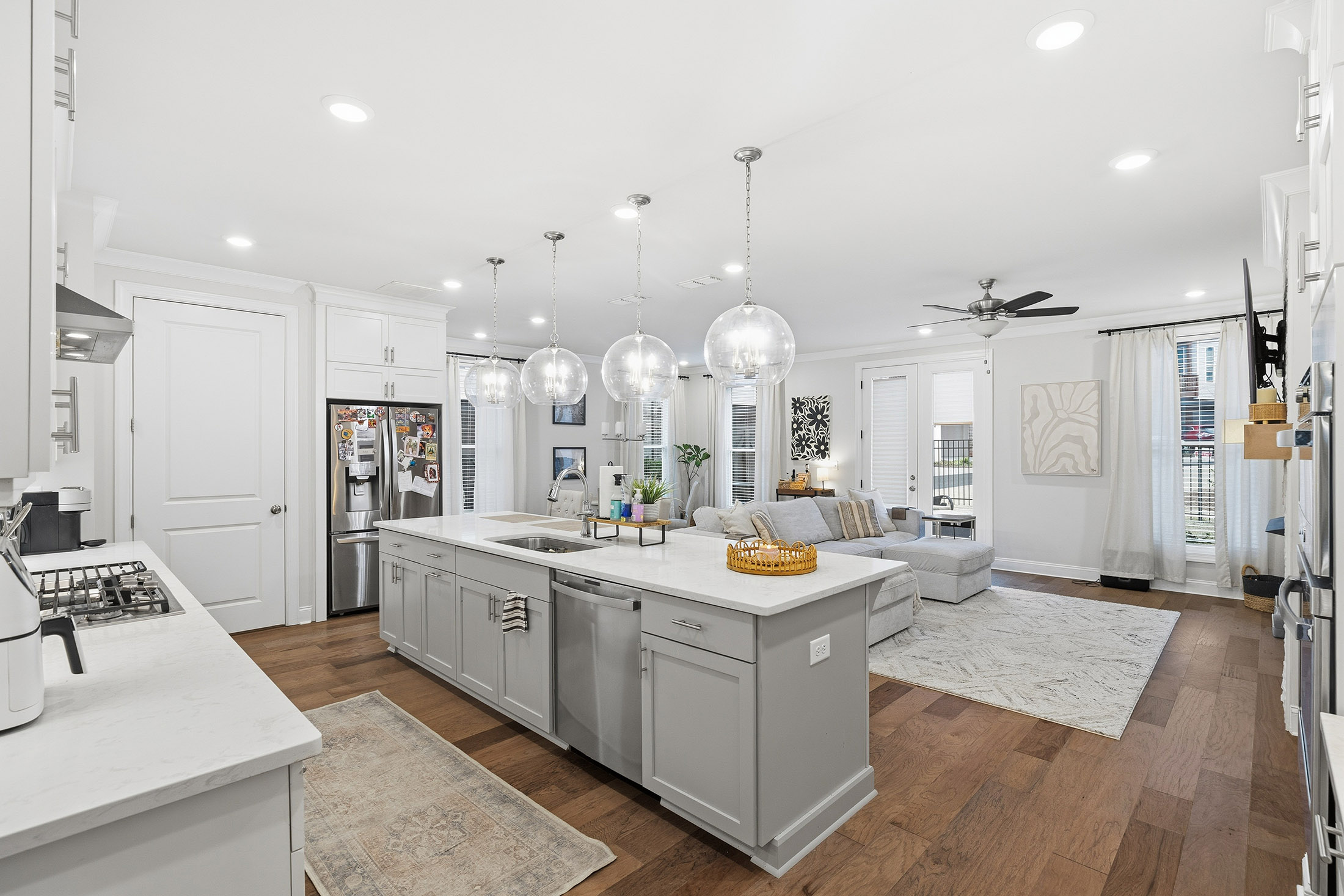  Luxury Townhome Living at its Finest - 物件實景