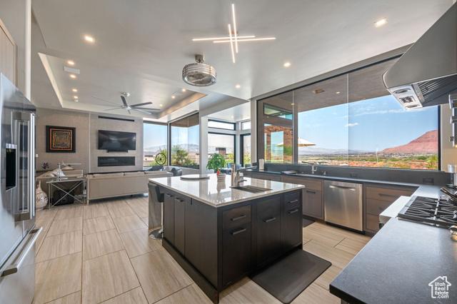 St. George, Utah, 84770, United States, 4 Bedrooms Bedrooms, ,4 BathroomsBathrooms,Residential,For Sale,1982839