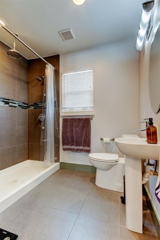 St Petersburg, Florida, 33701, United States, 3 Bedrooms Bedrooms, ,4 BathroomsBathrooms,Residential,For Sale,1895671