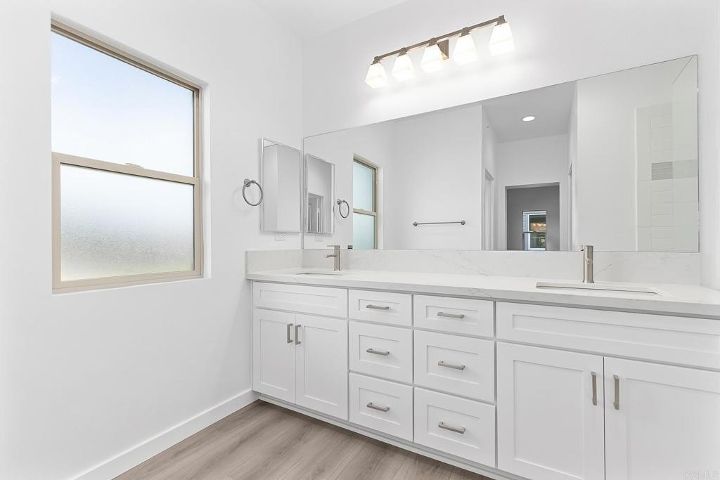 Lemon Grove, California, 91945, United States, 4 Bedrooms Bedrooms, ,4 BathroomsBathrooms,Residential,For Sale,1892804