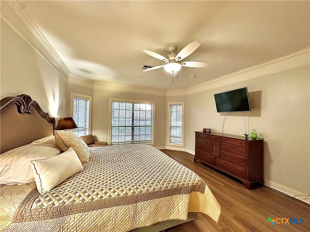 Victoria, Texas, 77904, United States, 4 Bedrooms Bedrooms, ,4 BathroomsBathrooms,Residential,For Sale,1989568