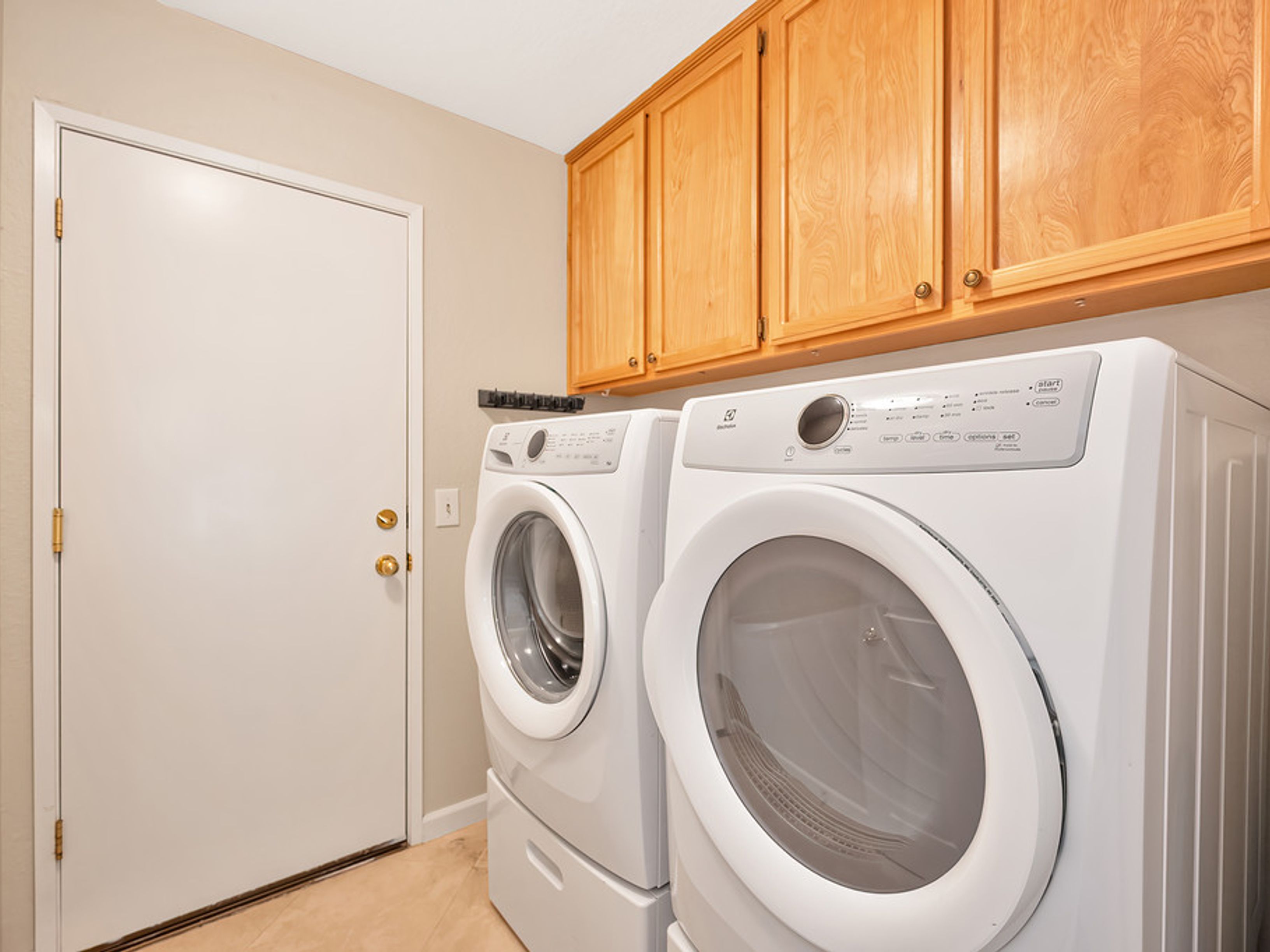  2712 Stoughton Way, Sacramento, CA 95827 - 物件實景