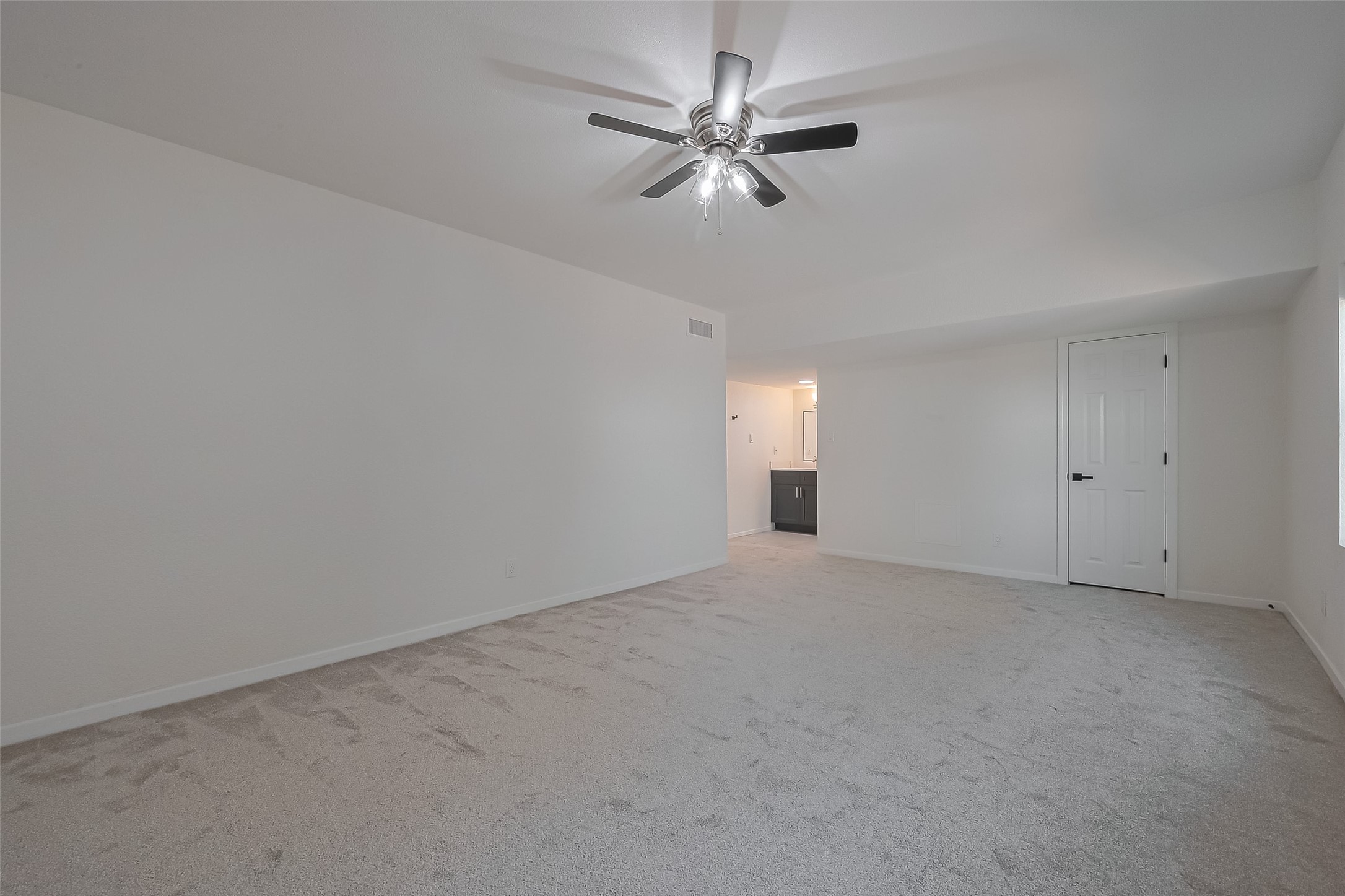 Houston, Texas, 77057, United States, 8 Bedrooms Bedrooms, ,5 BathroomsBathrooms,Residential,For Sale,1942017