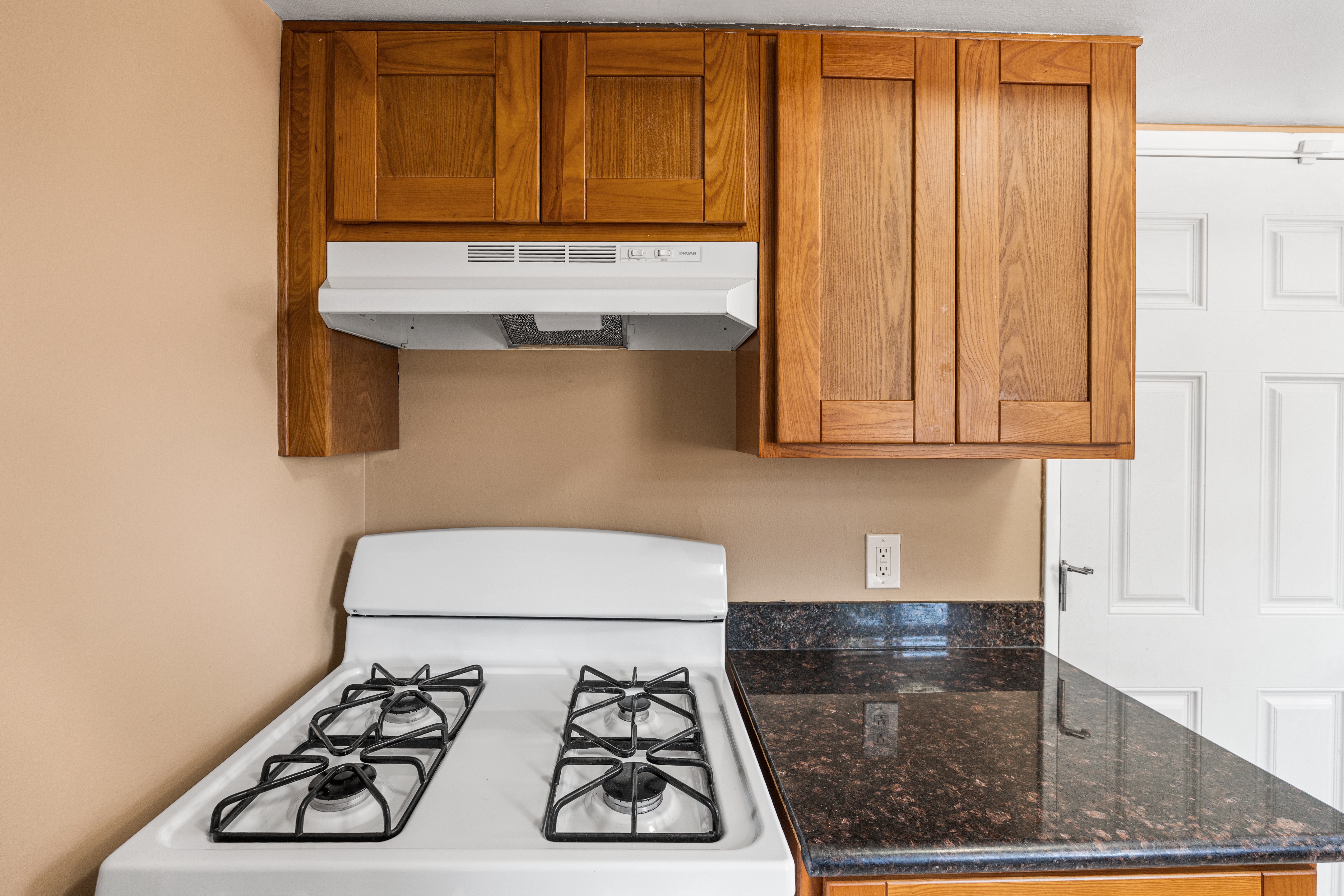  5625 Layton Drive, North Highlands, CA 95660 - 物件實景
