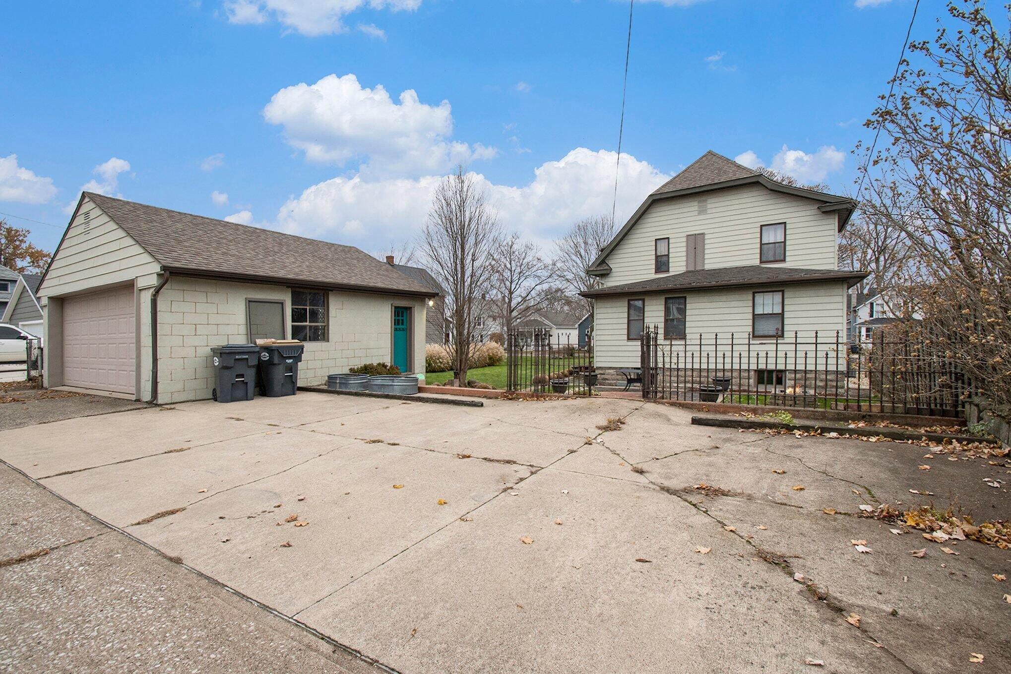 St. Joseph, Michigan, 49085, United States, 3 Bedrooms Bedrooms, ,3 BathroomsBathrooms,Residential,For Sale,2007761