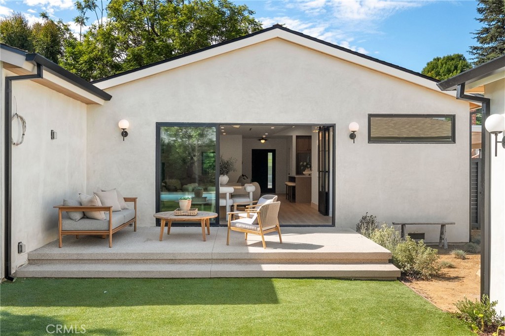 Valley Village, California, 91607, United States, 3 Bedrooms Bedrooms, ,3 BathroomsBathrooms,Residential,For Sale,2002294