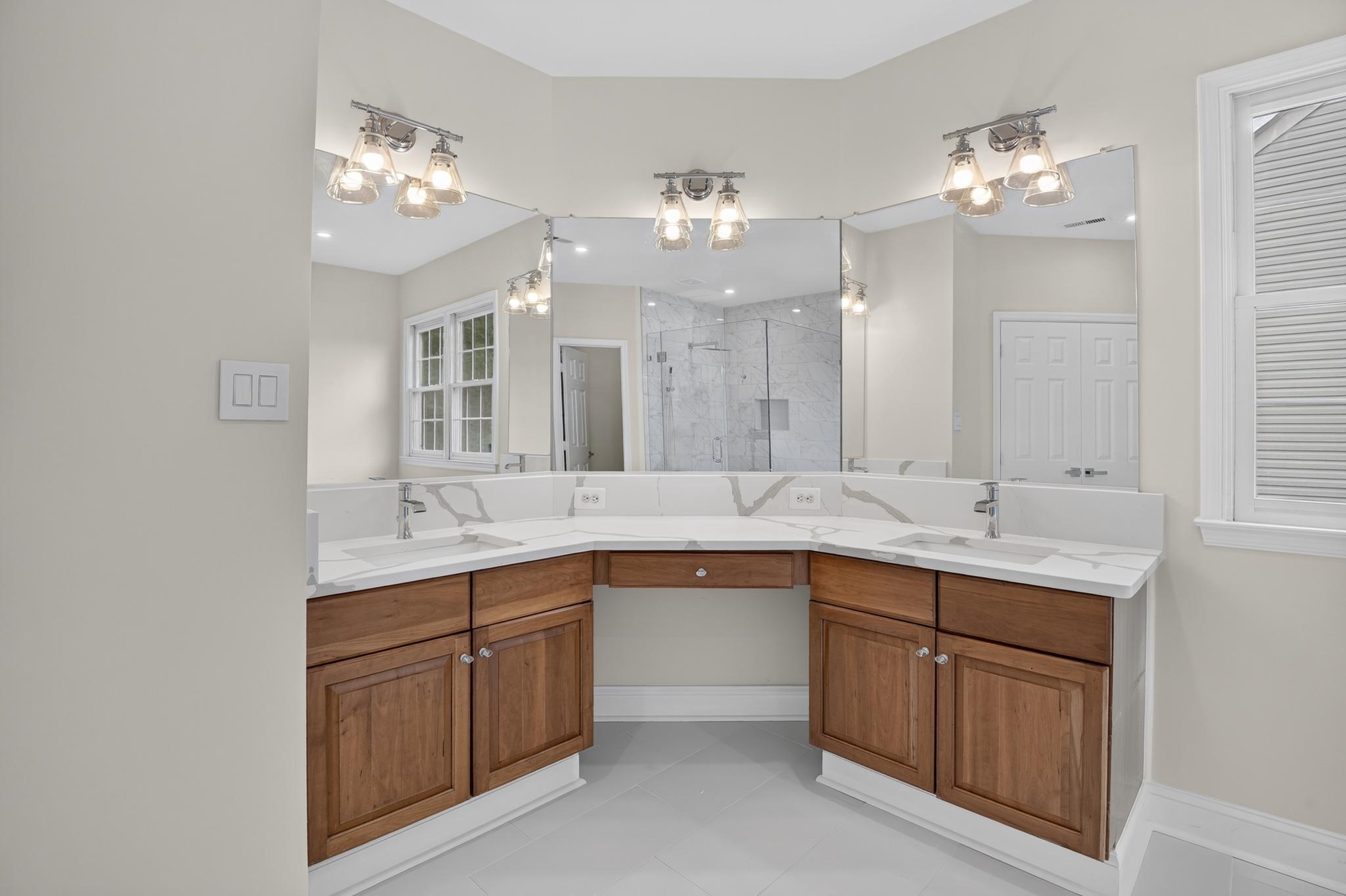  13621 Pine View Lane, Rockville, MD 20850 - 物件實景