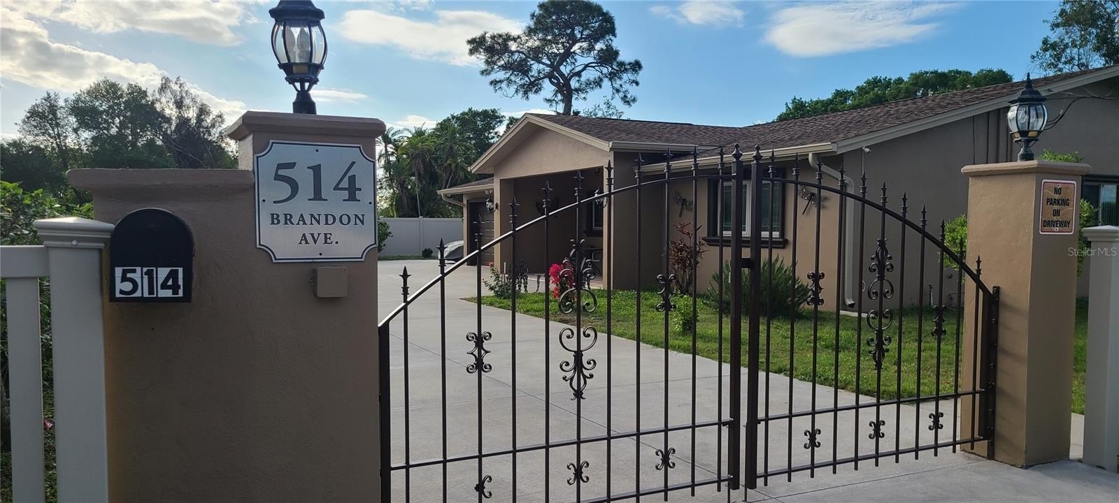 CLEARWATER, Florida, 33765, United States, 5 Bedrooms Bedrooms, ,3 BathroomsBathrooms,Residential,For Sale,2006178