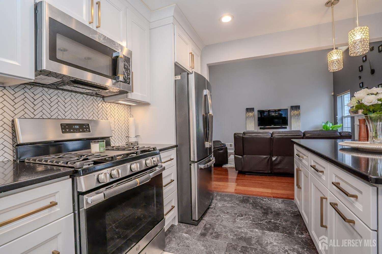 North Brunswick, New Jersey, 08902, United States, 3 Bedrooms Bedrooms, ,3 BathroomsBathrooms,Residential,For Sale,1937029