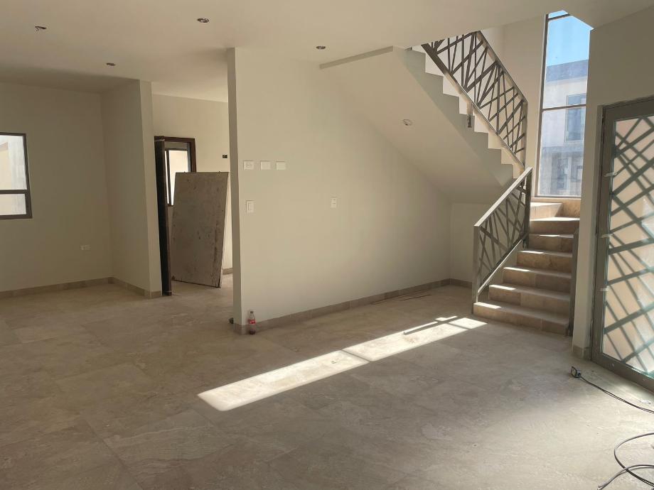 Calle Lobo, Torreón, Coahuila de Zaragoza, 27023, Mexico, 3 Bedrooms Bedrooms, ,3 BathroomsBathrooms,Residential,For Sale,Calle Lobo,1672111