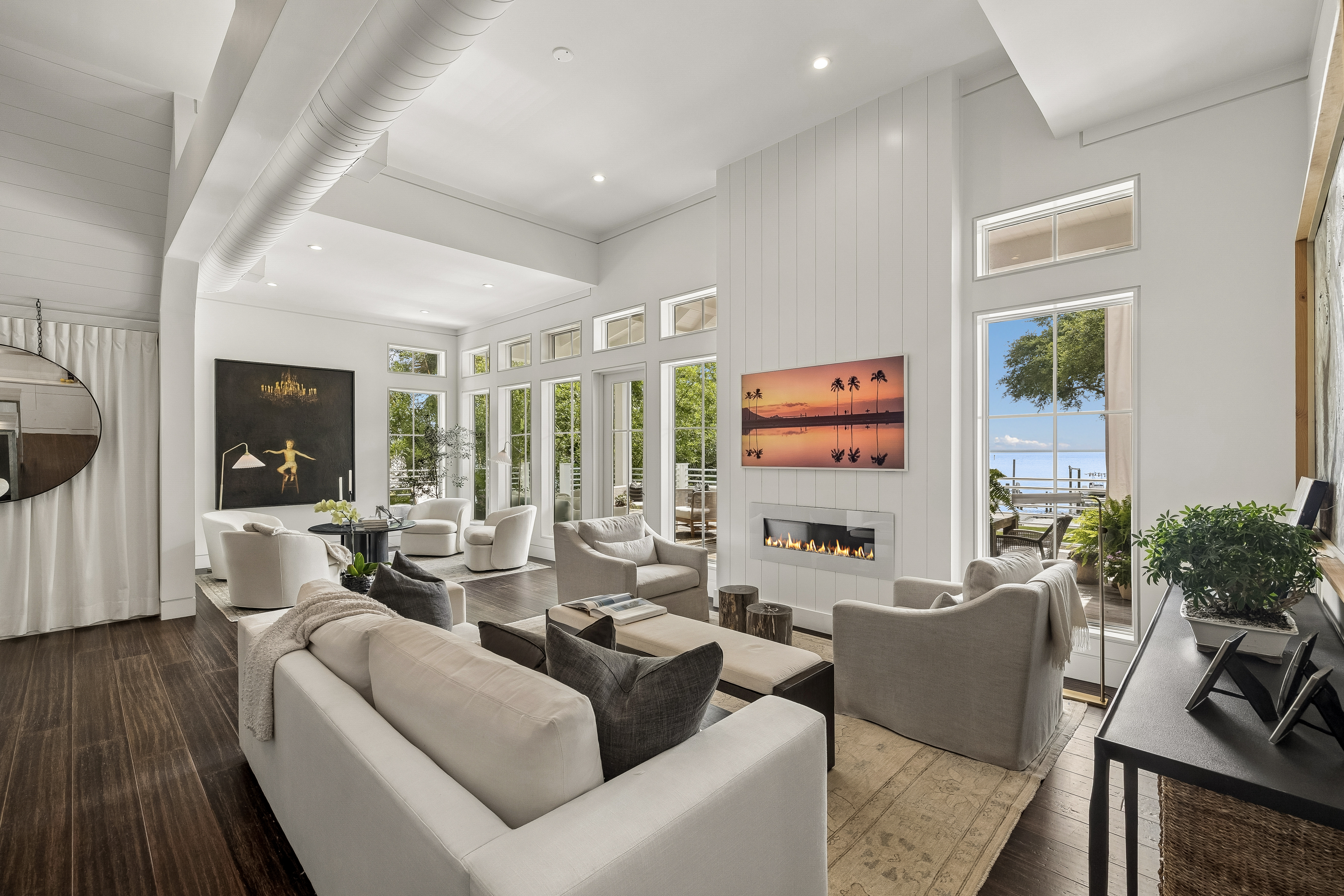  Private Bayfront Estate with Deep Water Dock and Sandy Beach - 物件實景