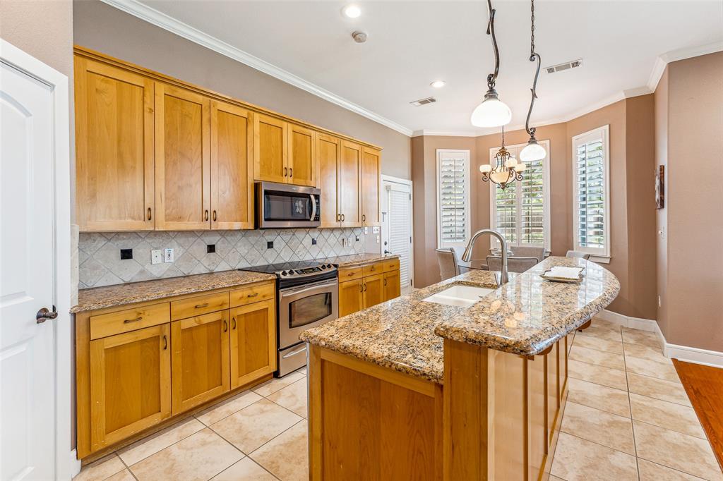 Granbury, Texas, 76048, United States, 4 Bedrooms Bedrooms, ,3 BathroomsBathrooms,Residential,For Sale,1978799