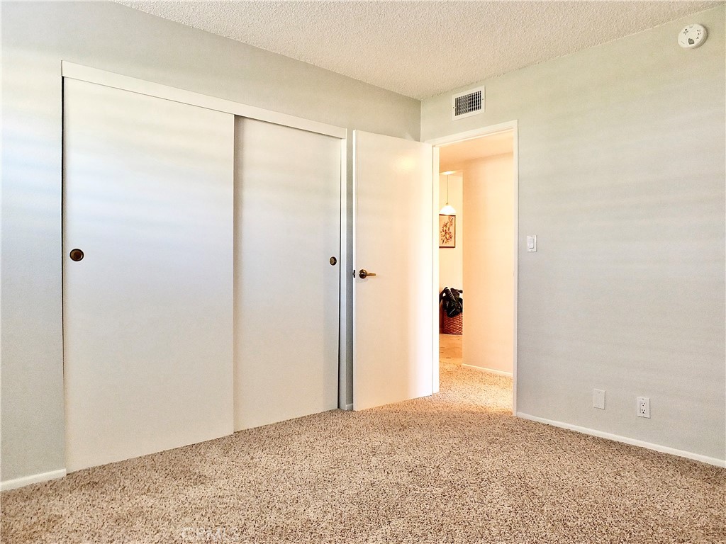 Signal Hill, California, 90755, United States, 2 Bedrooms Bedrooms, ,1 BathroomBathrooms,Residential,For Sale,1970804